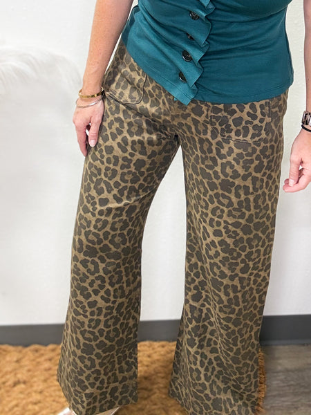 Leopard Print Wide Leg Pants With Front Pockets