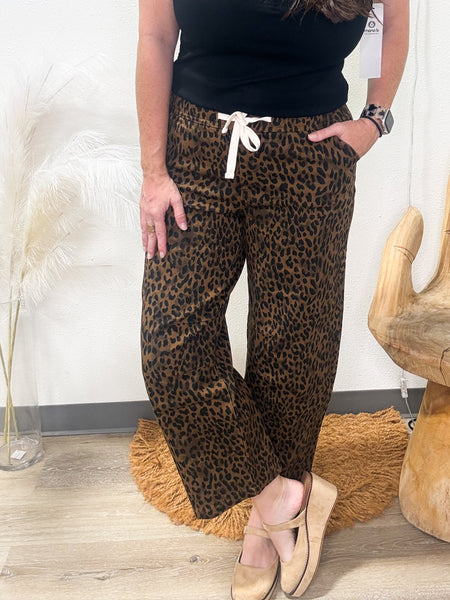 Leopard Barrel Wide-Leg Jeans